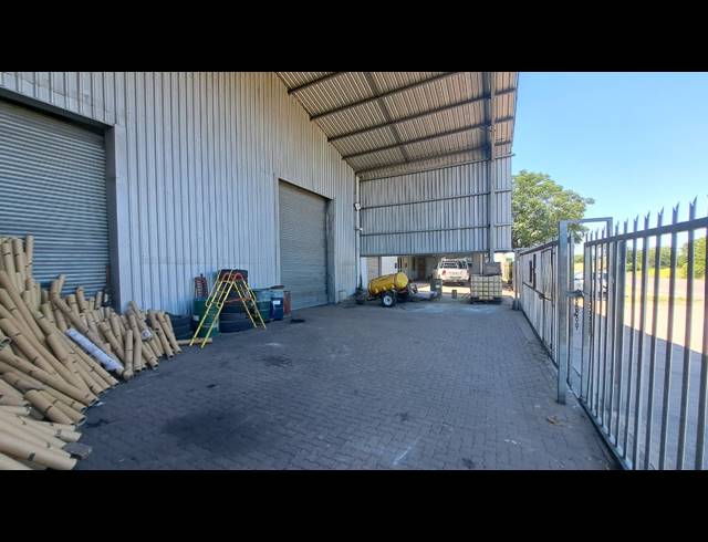 2,250M² FACTORY TO LET IN ALTON